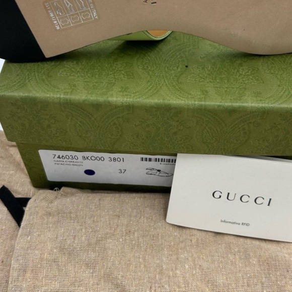 Gucci Women's GG MARMONT , leather thong sandal . Size 37 - Picture 6 of 7